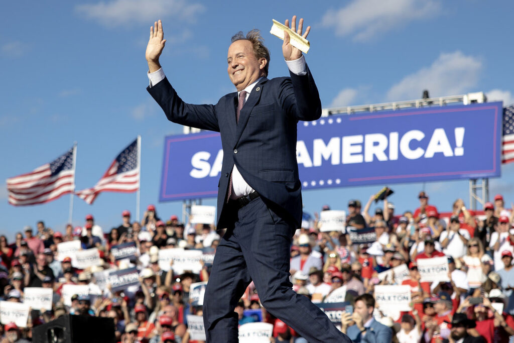 GOP spends big on midterm ads and Jim Bakker dies at 86: Morning Rundown