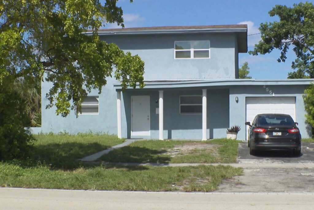 Officer who found man dead in Florida home allegedly moved in, renovated and assumed his identity for years