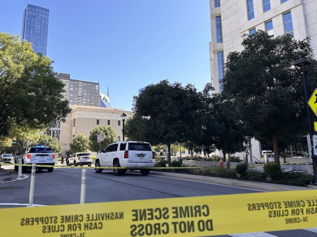 Man with a gun and knife is fatally shot by security at Nashville federal courthouse, police say