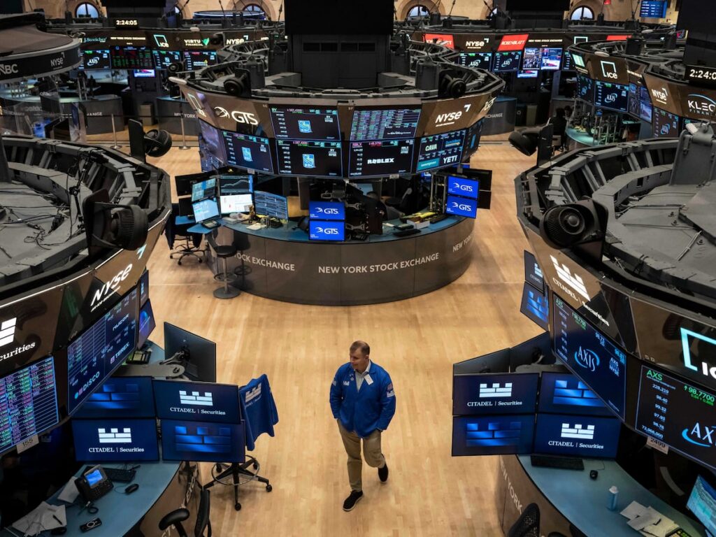 A strong profit report from SpaceX helps lift AI stocks and Wall Street