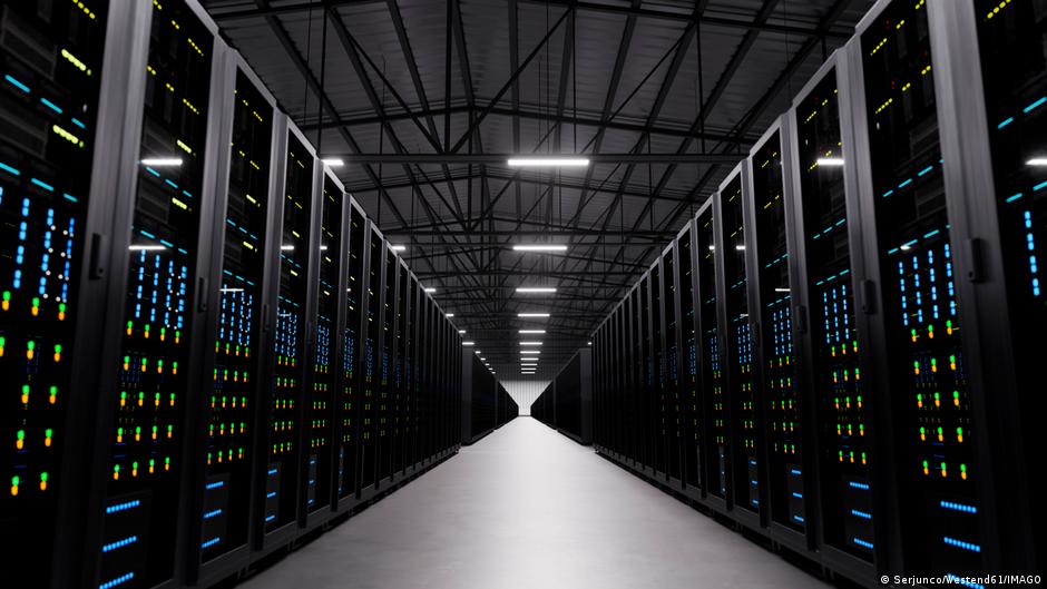 As Russia steps up attacks on Ukrainian data centers, could Ukraine soon be offline?