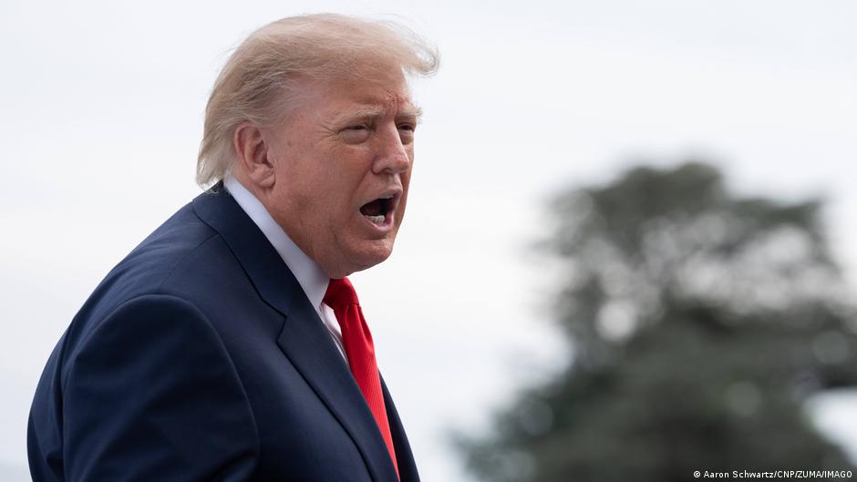 US judge extends media outlets' White House access