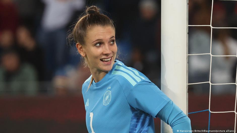 Germany's women: Ena Mahmutovic makes her case to become Germany's next No.1 goalkeeper