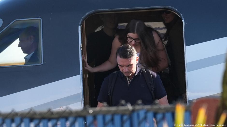 Flavio Bolsonaro lands in Miami after fleeing Brazil for US