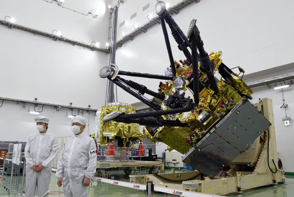 Japan launches spacecraft to Mars' moon in mission to bring back soil samples