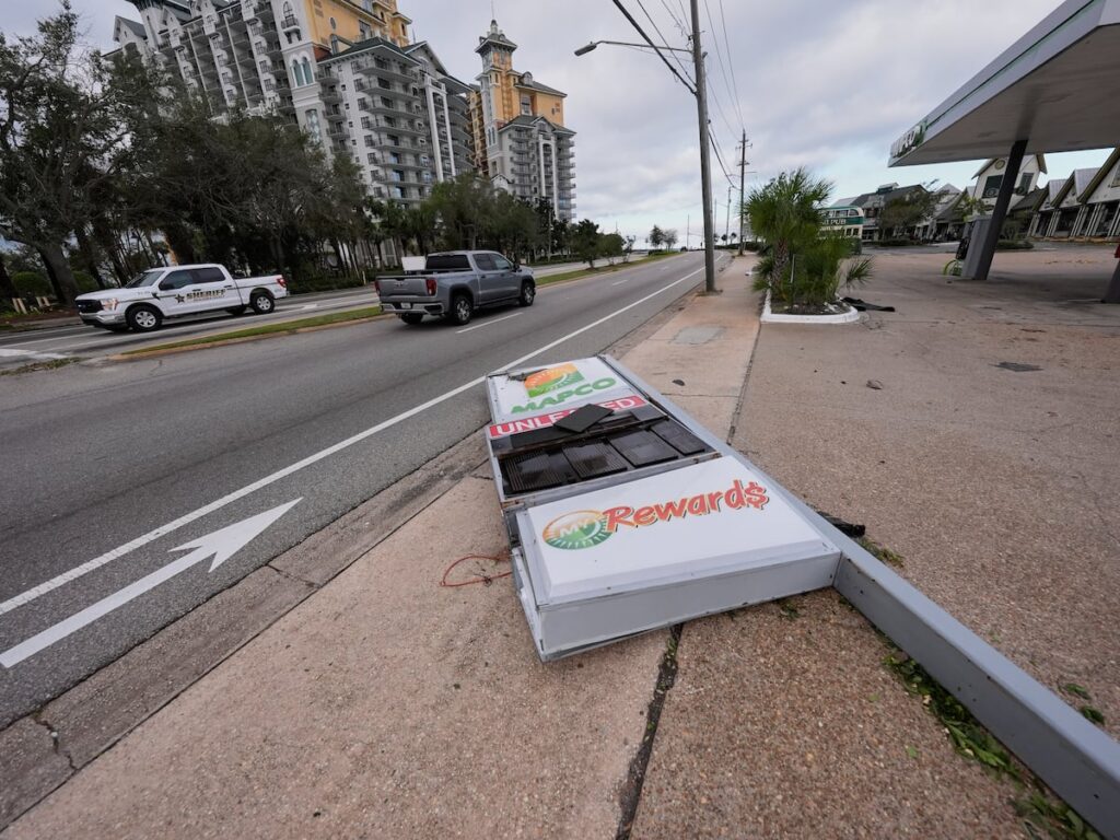 The Latest: Isaias weakens after making landfall as Category 2 hurricane