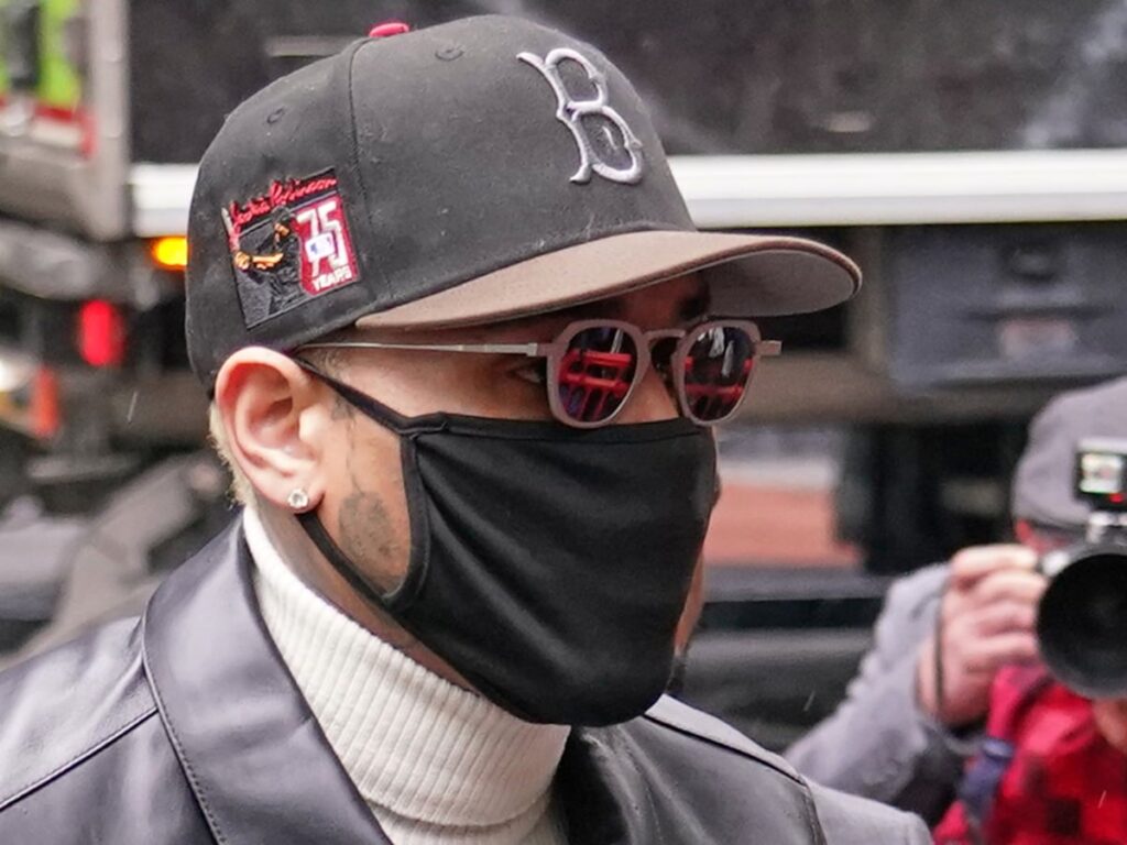 Chris Brown avoids prison time for brawling at a London nightclub