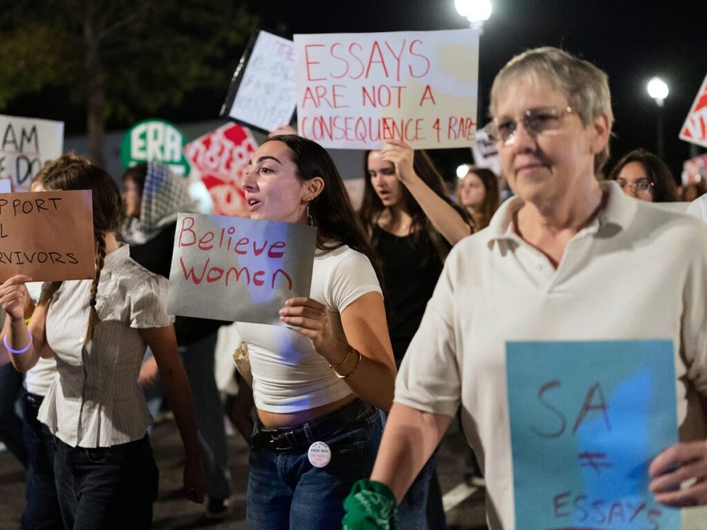 Cornell president faces scrutiny in contentious meeting with faculty during no-confidence debate