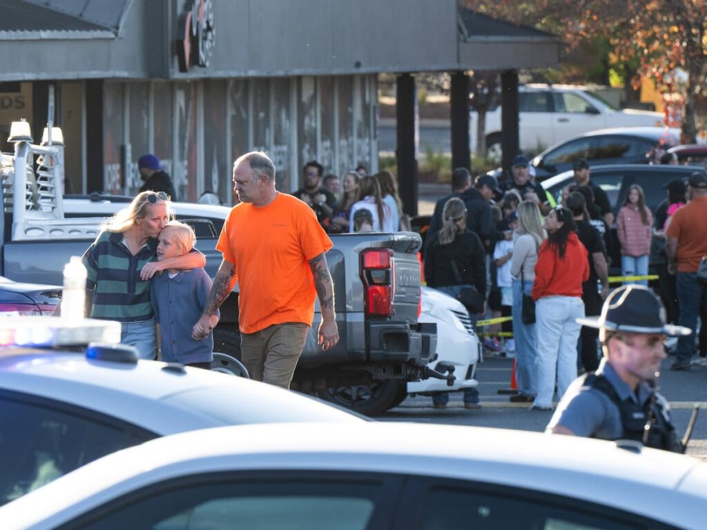 Teen shooter kills 4 at Oregon elementary school before being shot by a witness