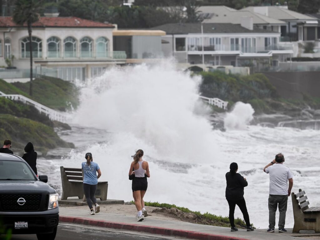 Isaias moves north into Appalachians and mid-Atlantic; Southern California battered by Rachel
