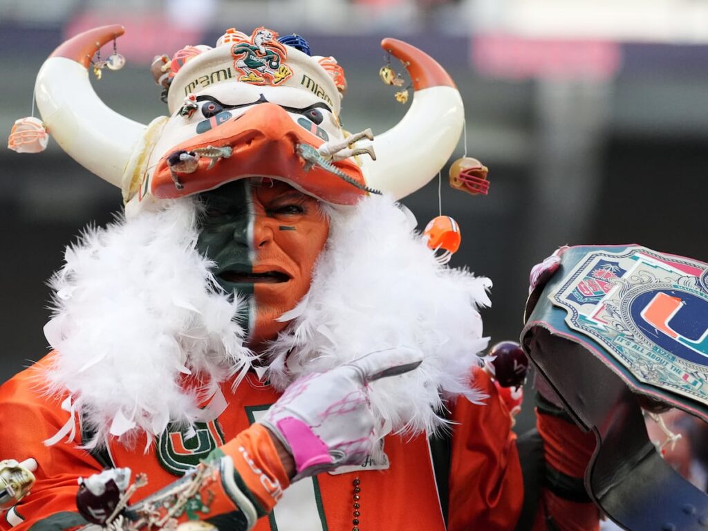 Live updates: More big changes in the AP Top 25