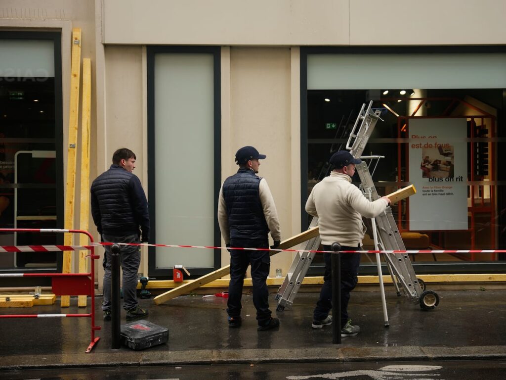 French authorities deploy 70,000 officers for Saturday protests; Louvre and other museums closed