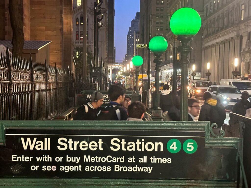 US stocks flirt with a record after oil prices ease