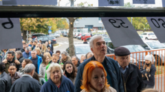 Early reports suggest record high turnout in Serbia elections