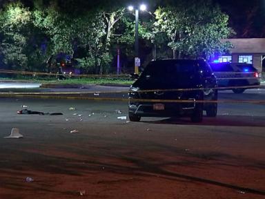 4 injured after shooting near Chicago hospital