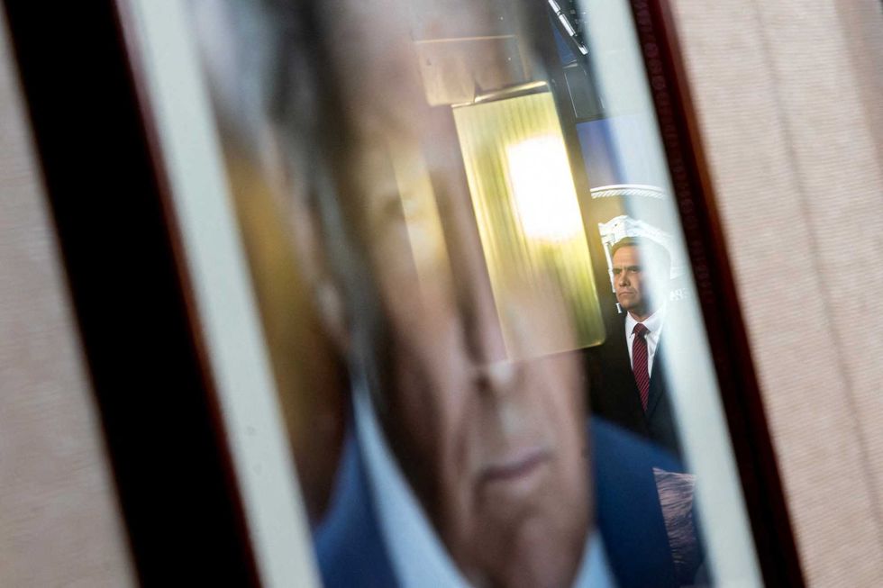 ‘Unusual’: Strange detail in DOJ probe of Trump insider flagged by CNN expert