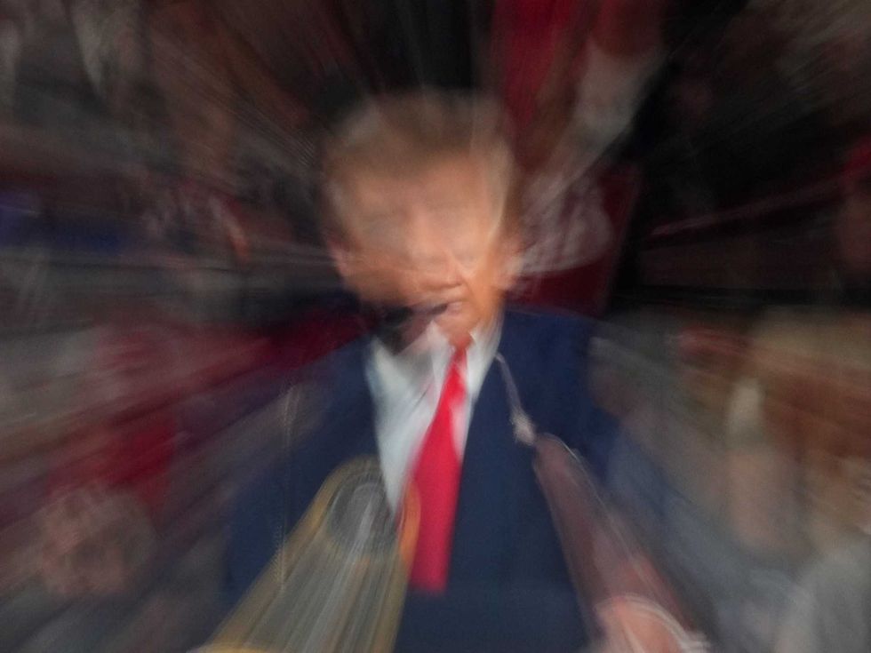 Trump rages NYT ‘artificially put mold all over’ his golf club in bonkers new rant
