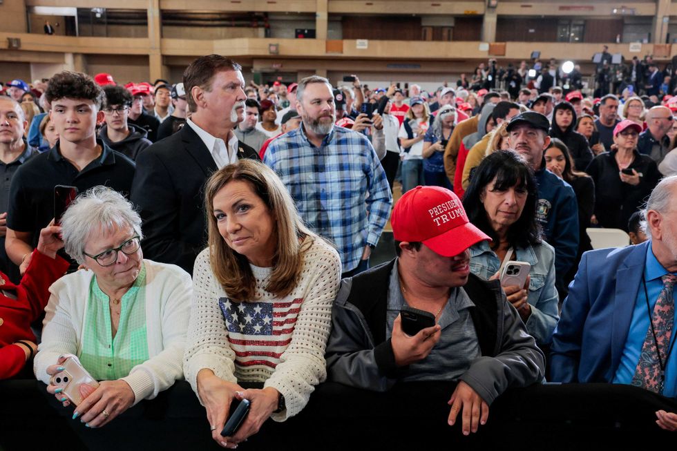 'Whoaaa': News panel astonished as expert shows how Trump voters could hand Dems the House