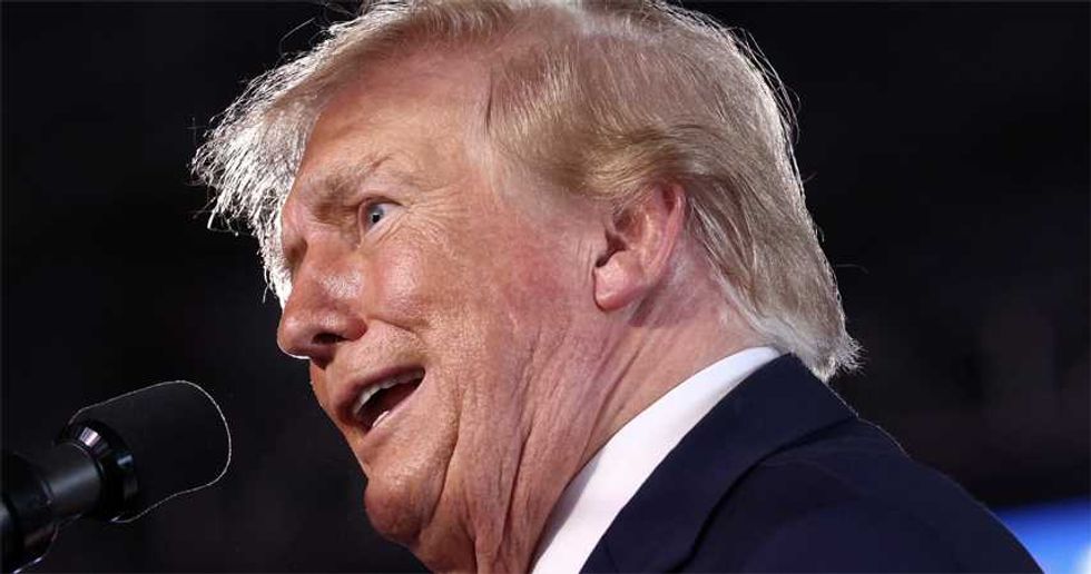 Trump is poised to 'absolutely spiral' if Mike Johnson balks at his 'pressure': ex-insider