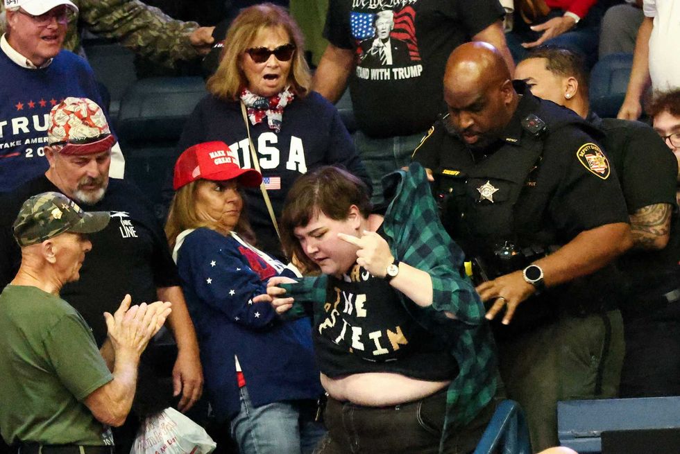 Trump lashes out at protester disrupting Ohio rally: 'They're scum!'