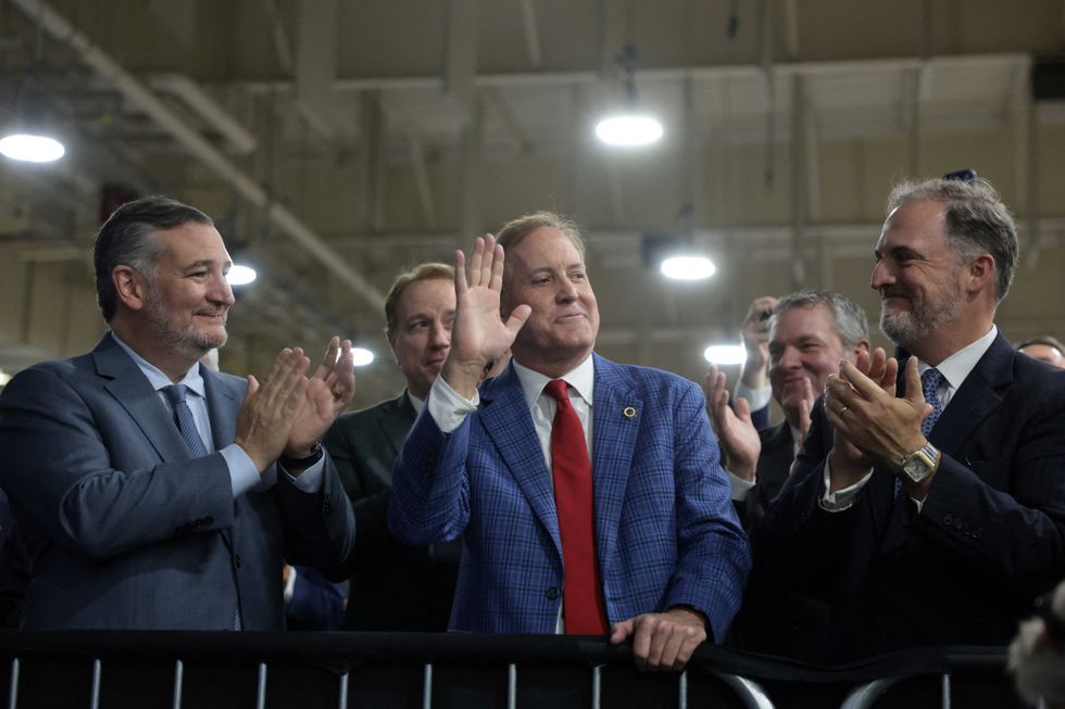 'It's always in red states': Closing-stretch spending spree demonstrates GOP panic