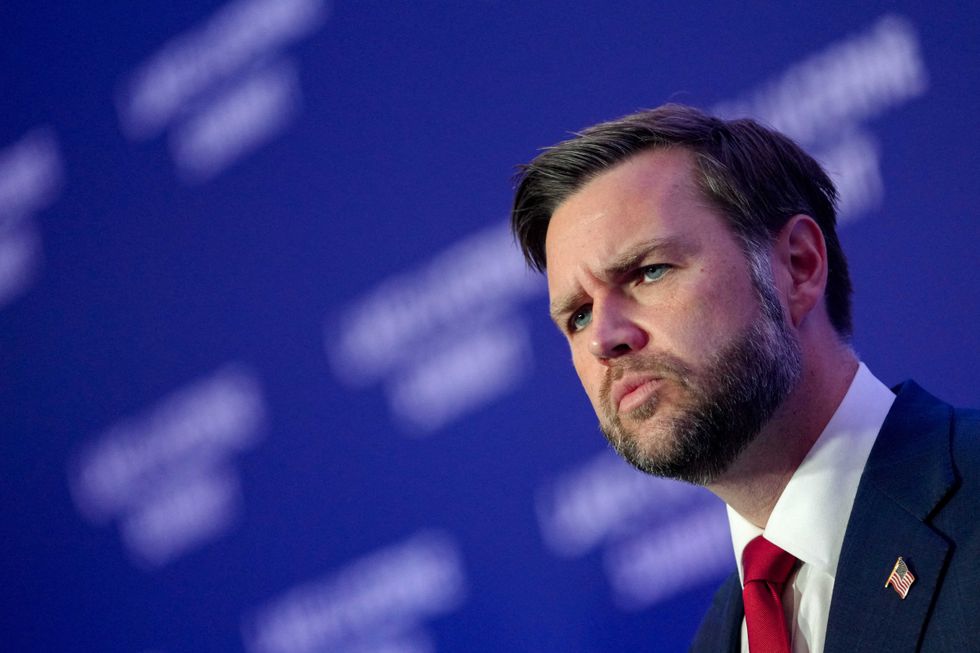JD Vance hit with reminder of embarrassing 'couch' rumor on CNN after he smears rising Dem