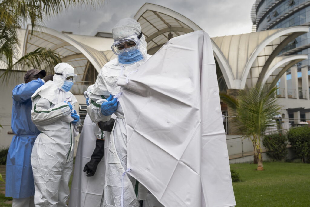 Authorities investigating whether first Kenyan and Nigerian Ebola cases crossed paths