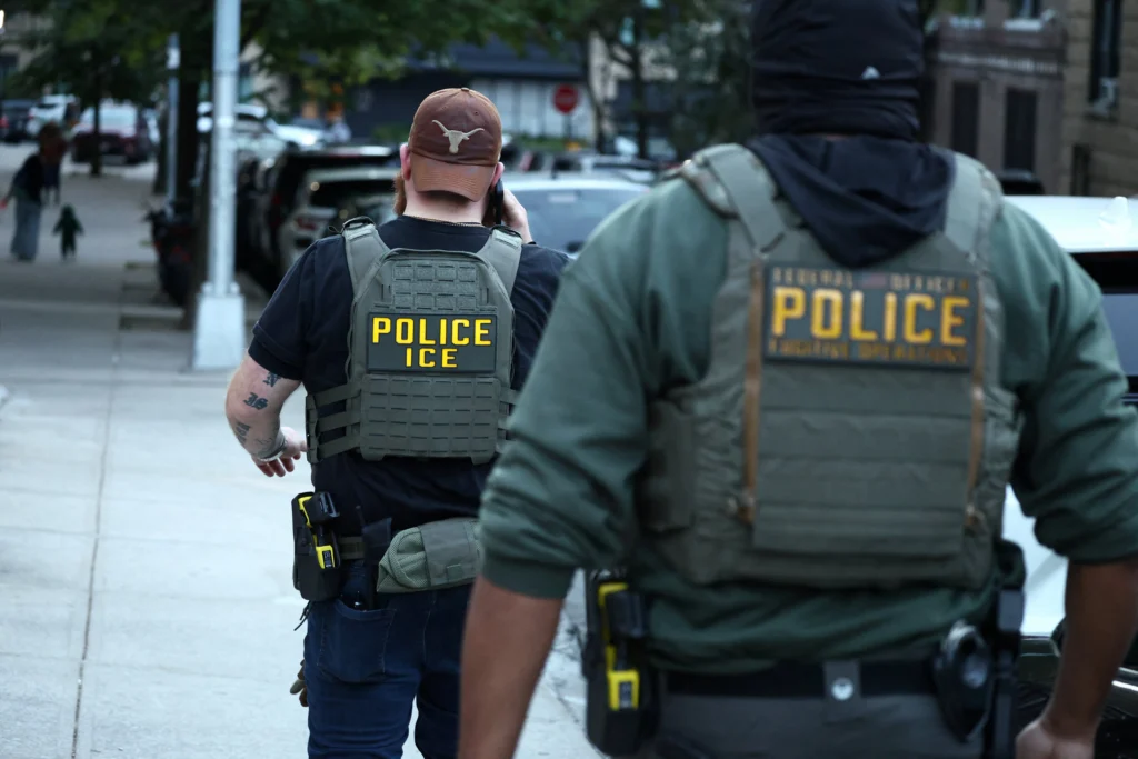 Partnerships between ICE and local police surge, report finds