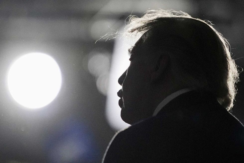 Body language expert unnerved as Trump's 'take out' LA remark shows zero signs of joking