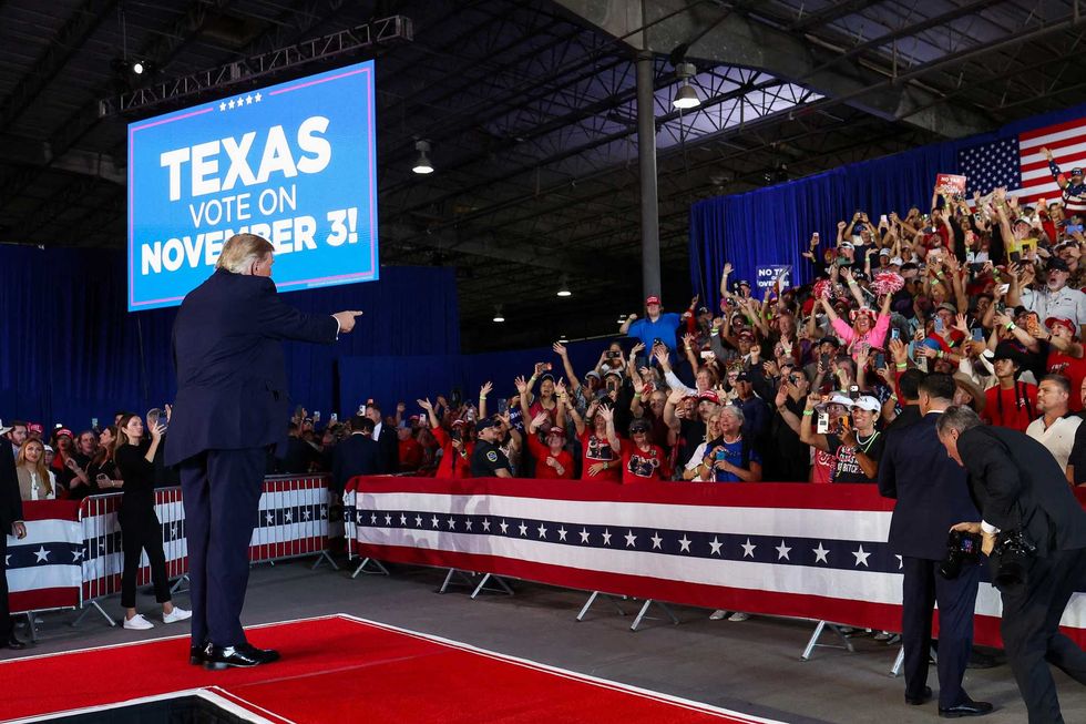 Mockery erupts as camera exposes 'embarrassing' size of Trump’s red state rally venue