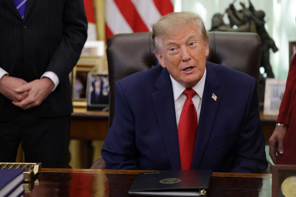 Trump admin's 'concerning' response to new plague stupefies analysts: 'Makes you wonder'