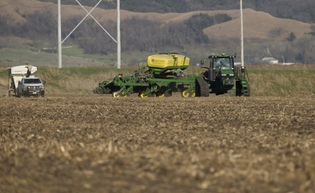 Surging diesel prices loom over Republicans in Iowa's midterm races